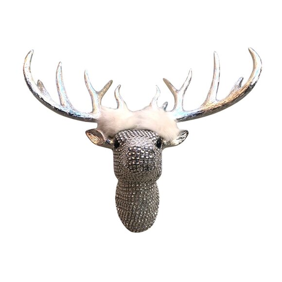 Rhinestone-Encrusted Silver Deer Head Wall Decor With Faux Fur Accents - Picture 2 of 6